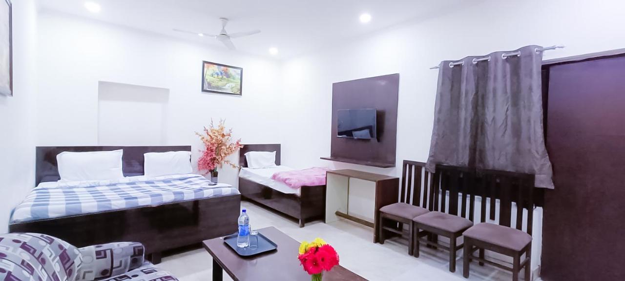Hotel Tom - Jungpura Chruch Road New Delhi Exterior photo